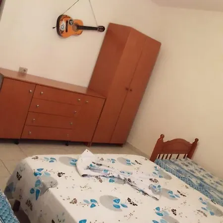 House 28